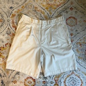 NWOT NIKE GOLF SHORTS